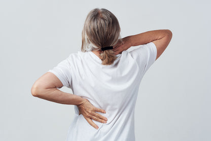 ALMIVITAL Nacken- Schulter- Rücken Salbe mit 10 % Beinwell, Hyaluron und 5% Teufelskralle – 500 ml